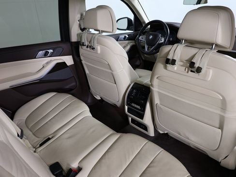 Used 2019 BMW X7 xDrive50i w/ Premium Package image 43