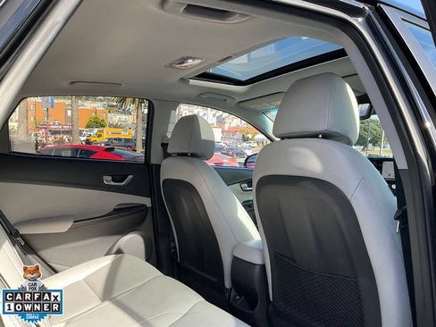 Used 2023 Hyundai Kona Limited FWD image 56
