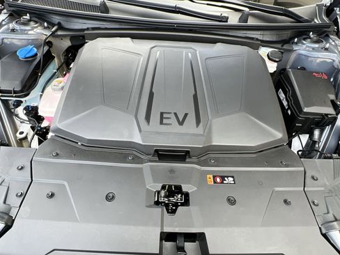 New 2026 Hyundai Ioniq 5 SE image 27