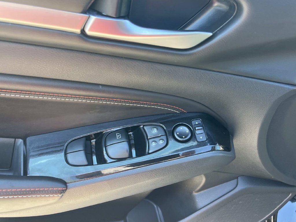 Used 2023 Nissan Altima 2.5 SR w/ SR Premium Package FWD image 32