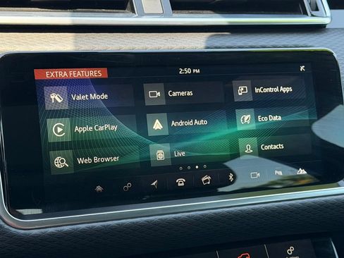 Used 2018 Land Rover Range Rover Velar R-Dynamic SE AWD/4WD image 31