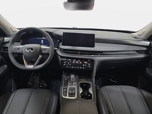 Certified 2026 INFINITI QX60 Luxe w/ Family Package AWD/4WD image 9
