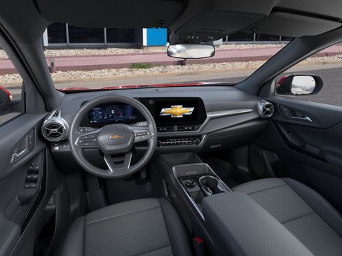New 2026 Chevrolet Equinox LT w/ Convenience Package II AWD/4WD image 15