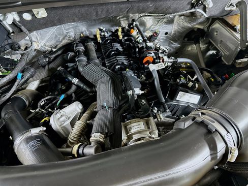 Used 2024 Ford Expedition Max XLT image 35