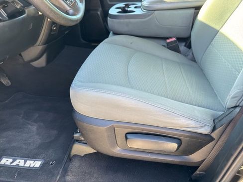 Used 2016 RAM 1500 Express image 25