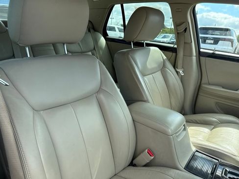 Used 2010 Cadillac DTS FWD image 38