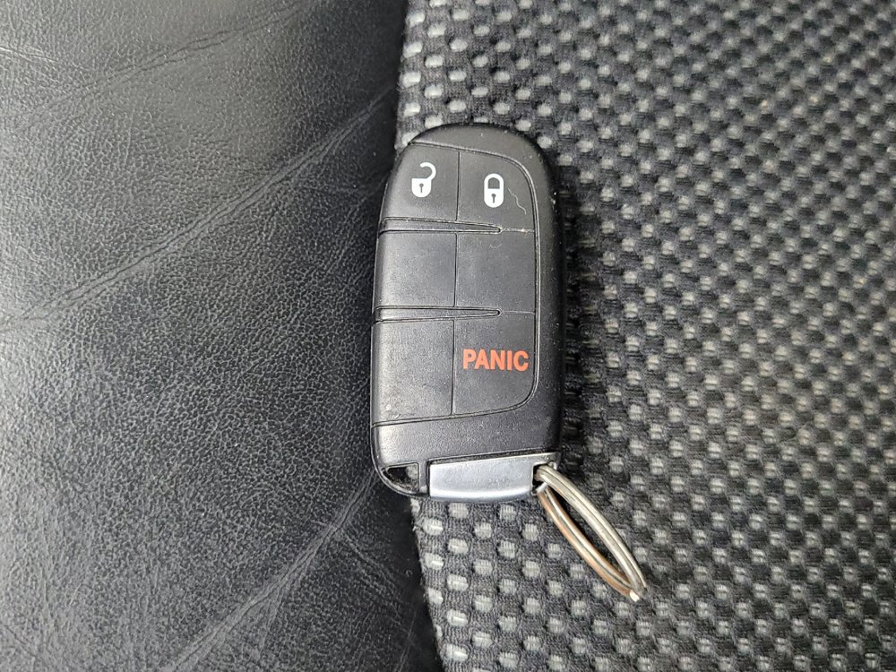 Used 2020 Dodge Journey Crossroad FWD image 32