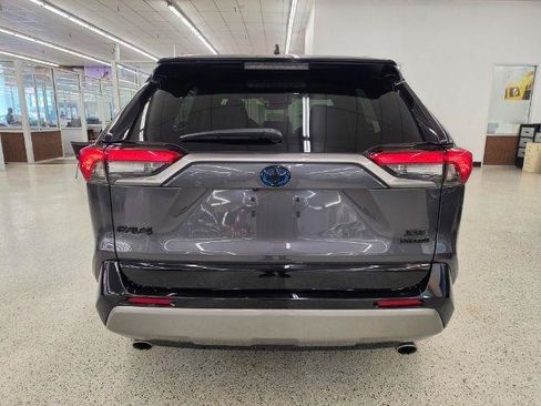 Used 2024 Toyota RAV4 XSE w/ Weather Package AWD/4WD image 6