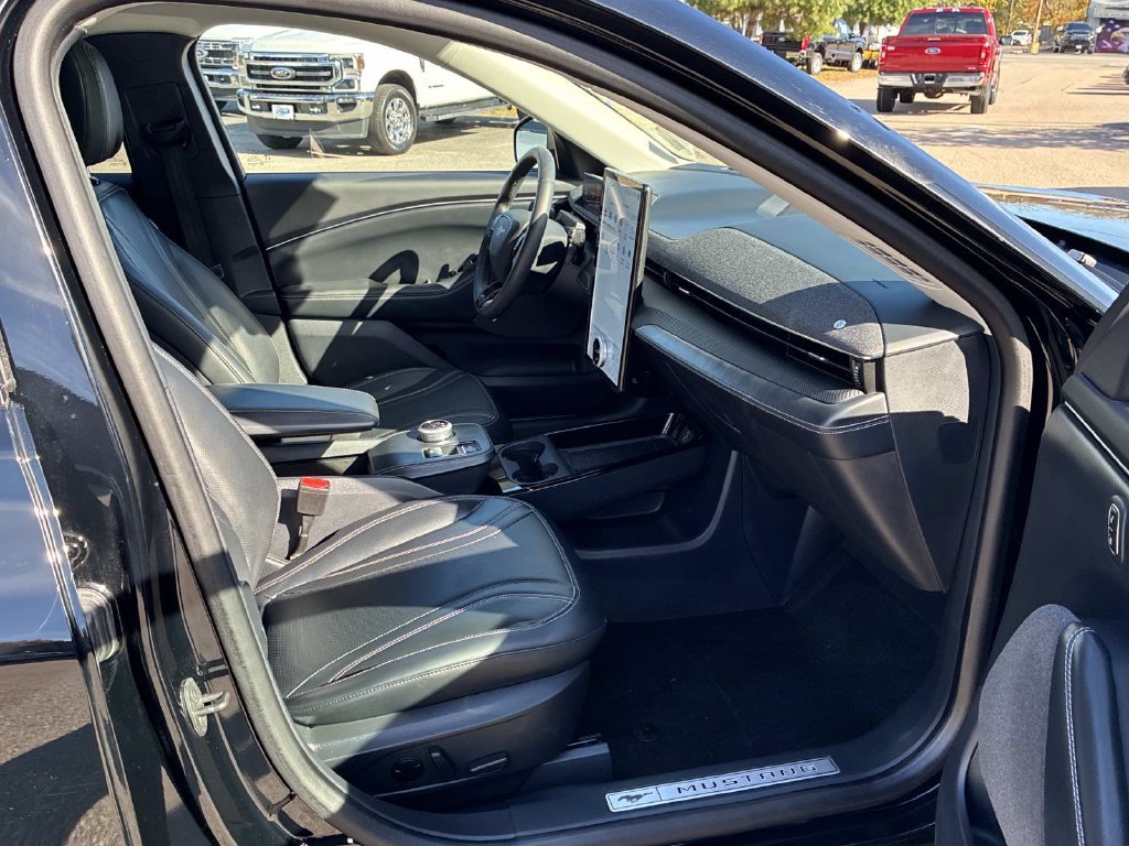 Used 2023 Ford Mustang Mach-E Premium AWD/4WD image 9