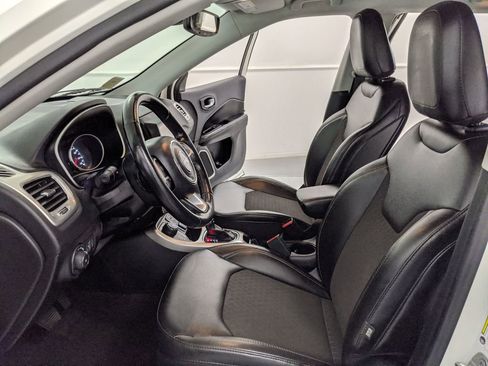Used 2021 Jeep Compass Latitude w/ Convenience Group AWD/4WD image 19