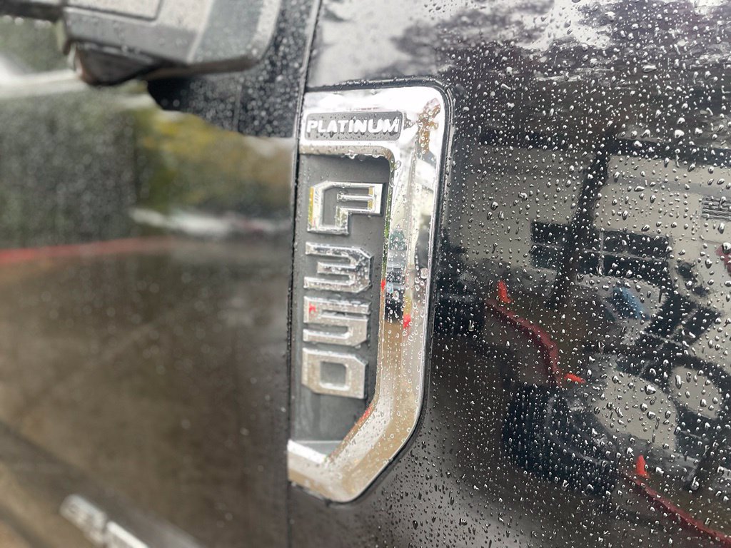 Used 2017 Ford F350 Platinum w/ Platinum Ultimate Package AWD/4WD image 4