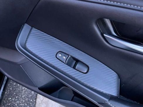 Used 2025 Nissan Sentra SV FWD image 18