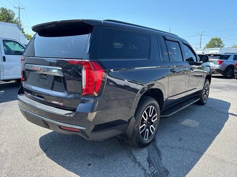 Used 2023 GMC Yukon XL AT4 w/ Technology Package AWD/4WD image 3