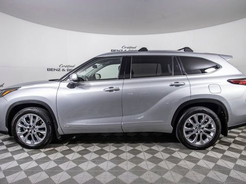 Used 2023 Toyota Highlander Limited AWD/4WD image 10