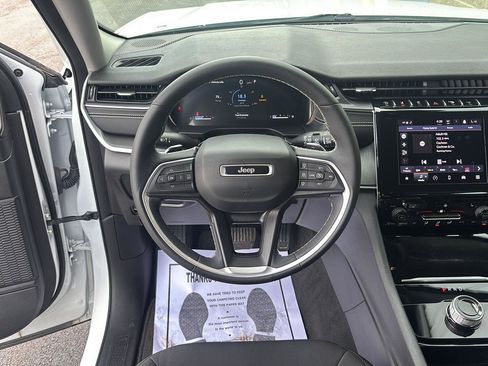 Used 2023 Jeep Grand Cherokee L Laredo w/ Luxury Tech Group I image 8