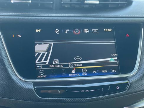 Used 2018 Cadillac XT5 Luxury w/ Driver Awareness Package image 13