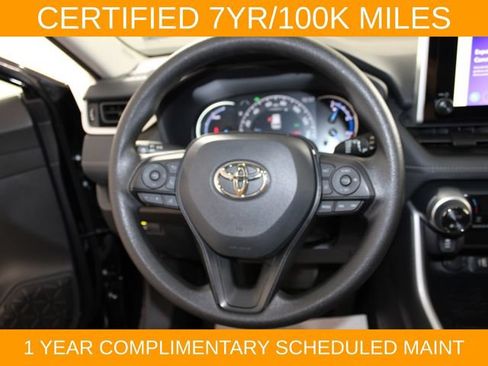 Used 2025 Toyota RAV4 XLE AWD/4WD image 20