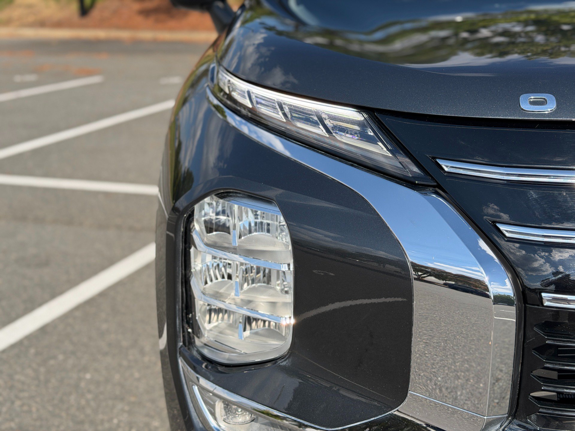 Used 2025 Mitsubishi Outlander SE FWD image 19