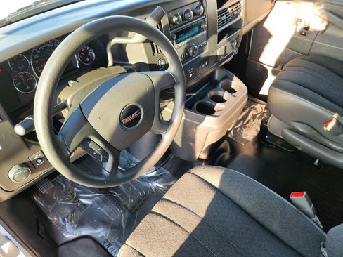 Used 2024 GMC Savana 2500 w/ Driver Convenience Package image 23