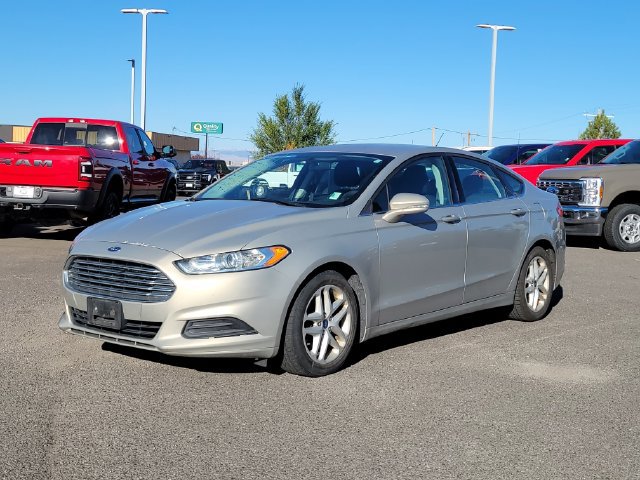 Used 2015 Ford Fusion SE FWD image 1