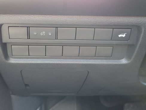 Used 2024 Mitsubishi Outlander SE FWD image 28