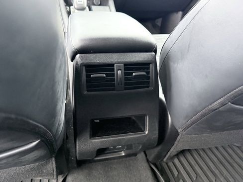 Used 2024 Mitsubishi Outlander SE image 23