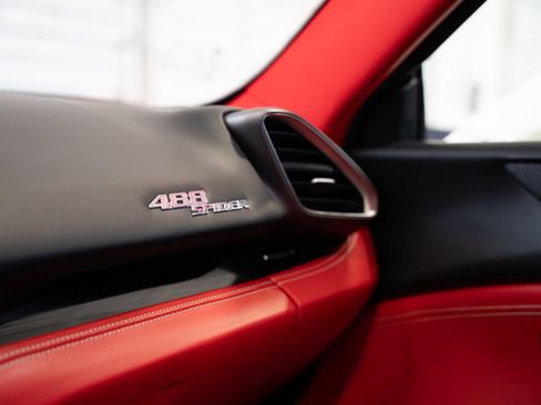 Used 2018 Ferrari 488 Spider RWD image 41