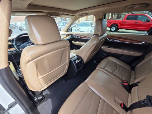Used 2019 Cadillac XT5 Platinum image 15