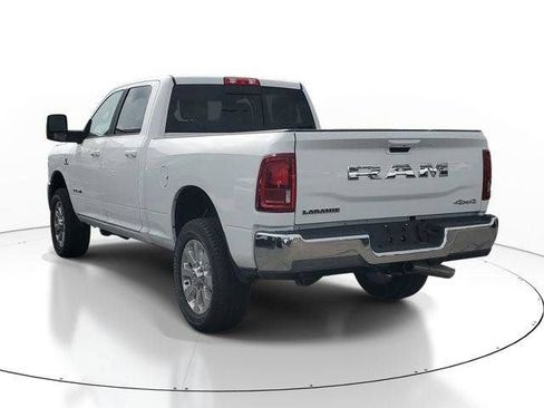 New 2026 RAM 2500 Laramie AWD/4WD image 3
