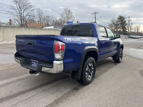 Used 2022 Toyota Tacoma TRD Off-Road image 4
