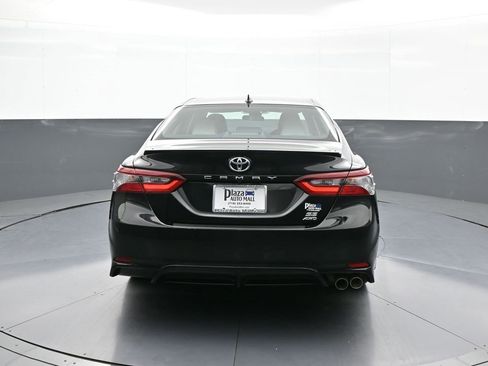 Certified 2022 Toyota Camry SE image 7