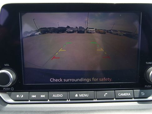 Used 2023 Nissan Rogue S AWD/4WD image 11