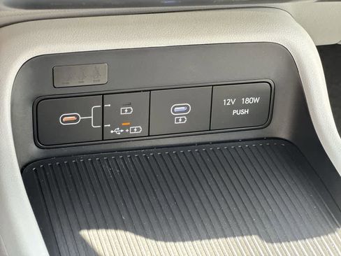 New 2025 Hyundai Kona SE image 29