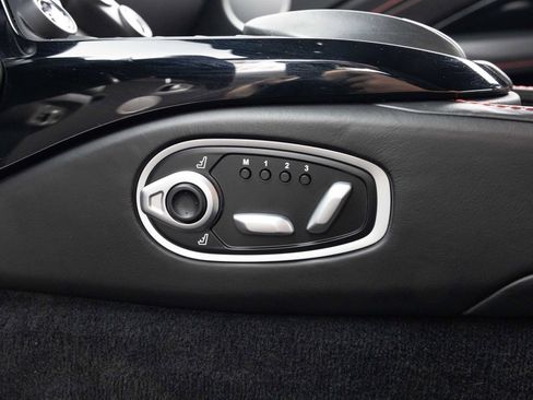 Used 2021 Aston Martin V8 Vantage Coupe image 23