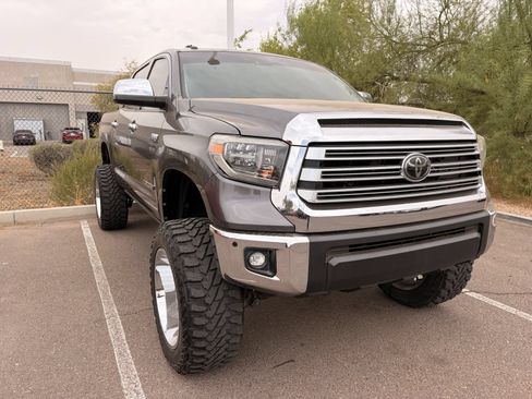 Used 2018 Toyota Tundra Limited w/ Limited Premium Package AWD/4WD image 3