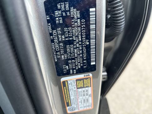 Used 2024 Kia EV9 Land image 27