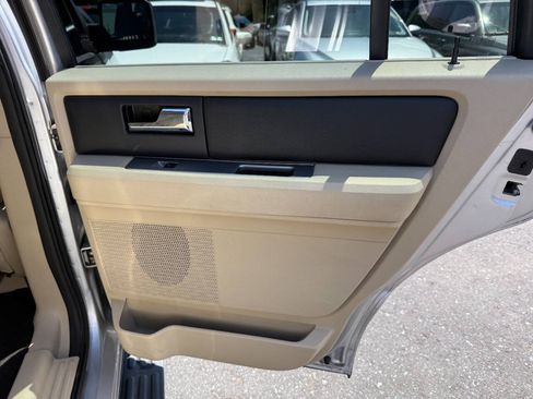 Used 2016 Ford Expedition XL AWD/4WD image 25