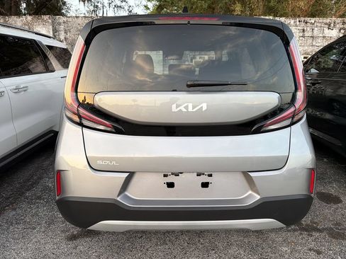 Certified 2025 Kia Soul LX FWD image 7