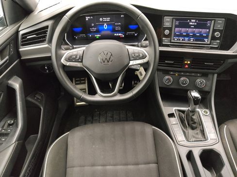 Used 2024 Volkswagen Jetta Sport image 22