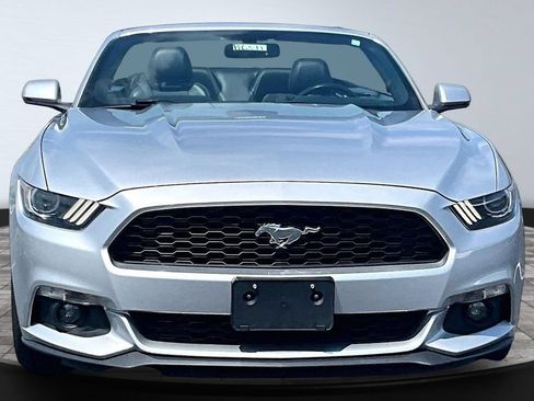 Used 2017 Ford Mustang Premium RWD image 3
