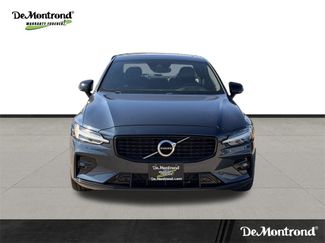 Used 2022 Volvo S60 B5 R-Design video 2