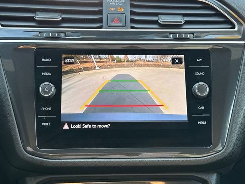 Used 2024 Volkswagen Tiguan SE R-Line image 24