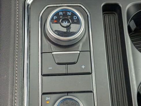 Used 2024 Ford Expedition Max XLT image 24