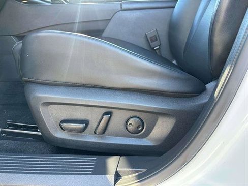 Certified 2022 Nissan Rogue SV w/ SV Premium Package image 33