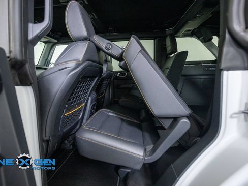 Used 2024 Ford Bronco Badlands AWD/4WD image 30