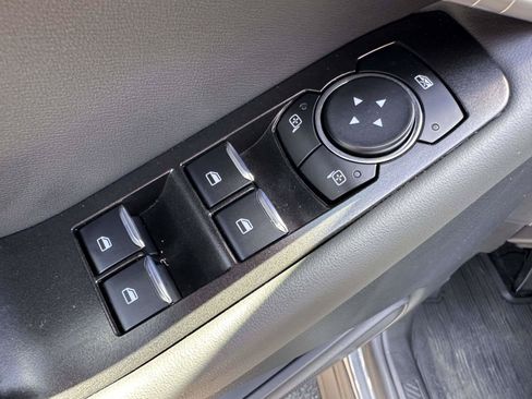 Used 2026 Ford Explorer Active AWD/4WD image 10