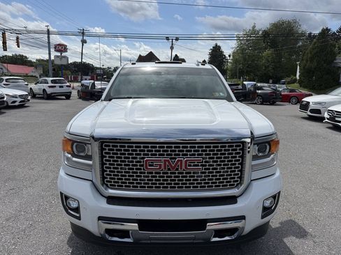 Used 2016 GMC Sierra 3500 Denali w/ Duramax Plus Package AWD/4WD image 2