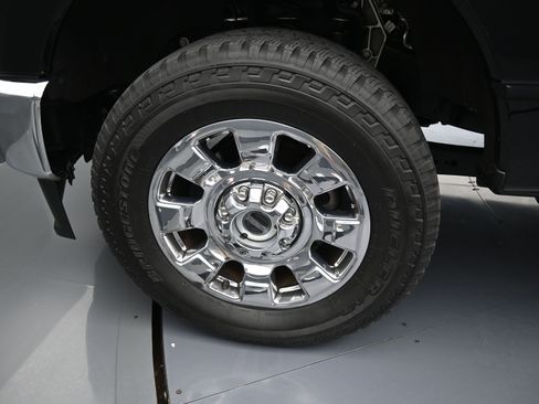 Used 2024 Ford F250 Lariat w/ Lariat Ultimate Package image 10