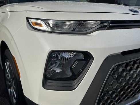Used 2020 Kia Soul LX FWD image 10