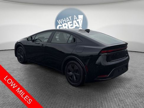 Used 2026 Toyota Prius LE image 6